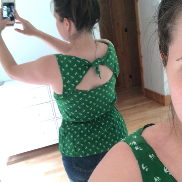 Anthropologie green summer top tie back - Picture 8 of 11